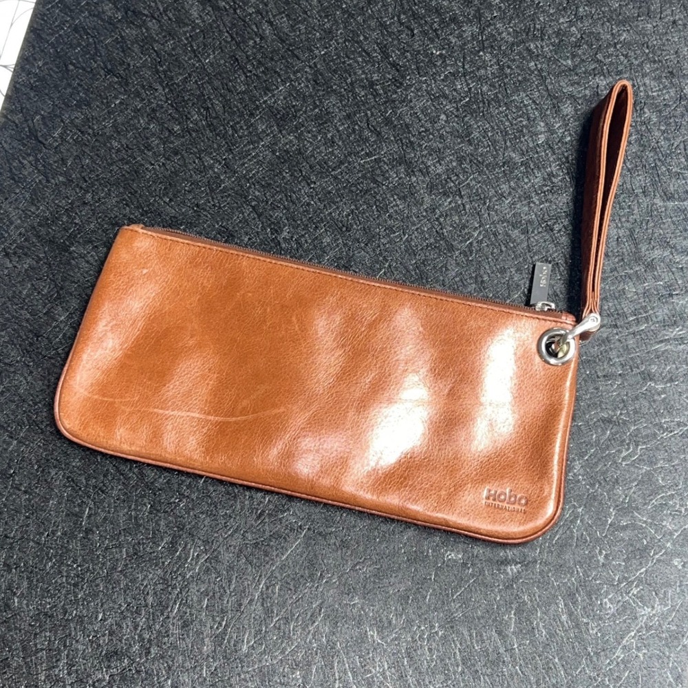 Hobo International Leather Wristlet Clutch Bag Cognac Brown - Picture 3 of 10